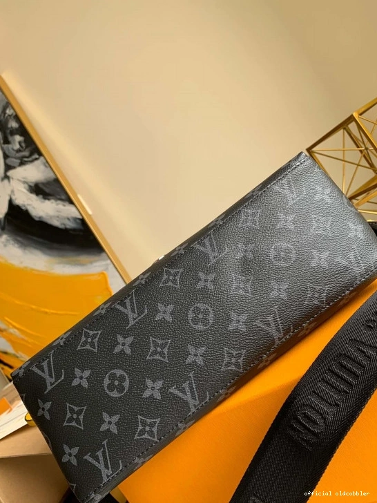 Official oldcobbler VUITTON LOUIS BAG MESSENGER 0710